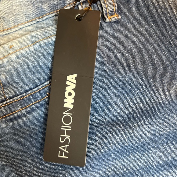 FASHION NOVA Women's Blue Jeans/size 11 - Picture 6 of 9